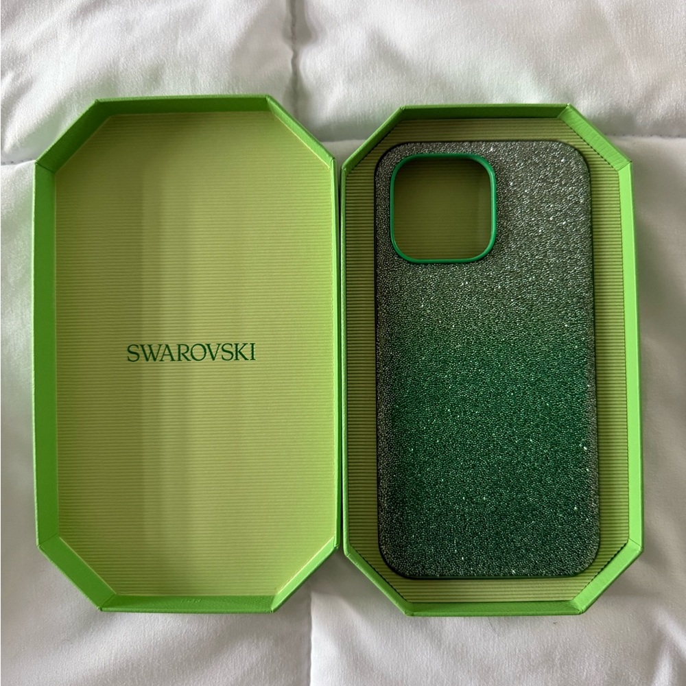 Swarovski I Phone 14 Pro-Max mobile cover